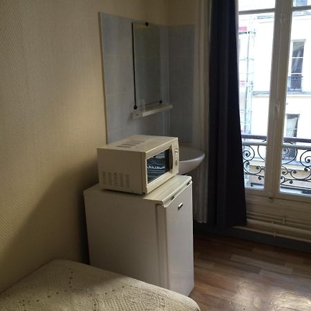 Au Royal Mad Hotel Paris Room photo